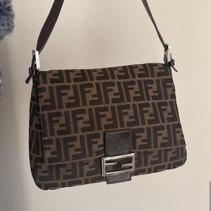 Vintage Fendi zucca mama baguette